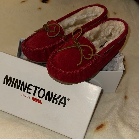 Minnetonka Shoes - Minnetonka Red Suede Moccasins